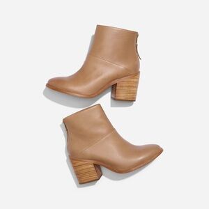 Nisolo Dari boot in Almond size 8.5, New in Box